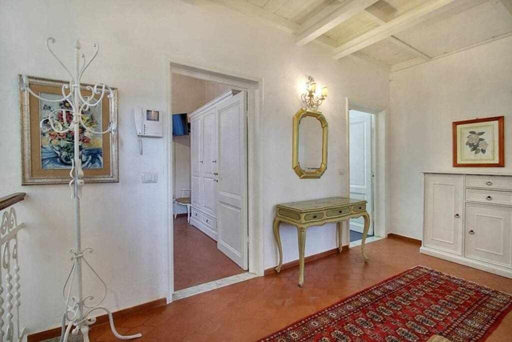 شقة Santa Croce Elegant With Garage فلورنس المظهر الخارجي الصورة
