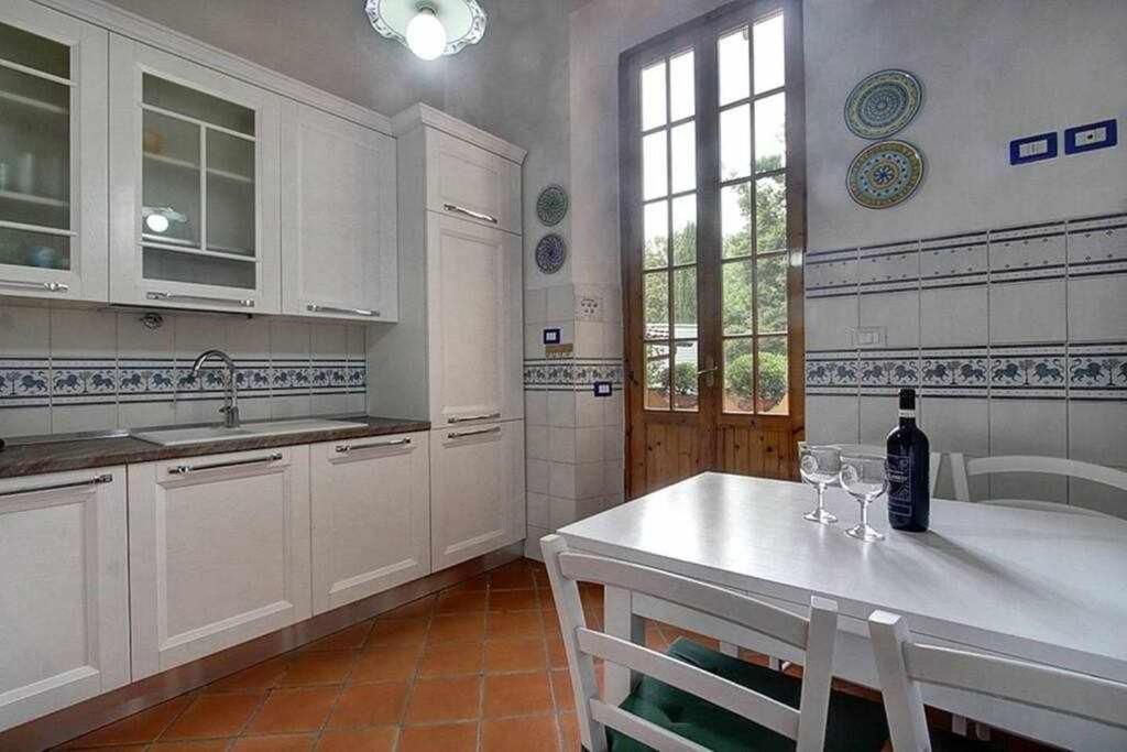 شقة Santa Croce Elegant With Garage فلورنس المظهر الخارجي الصورة