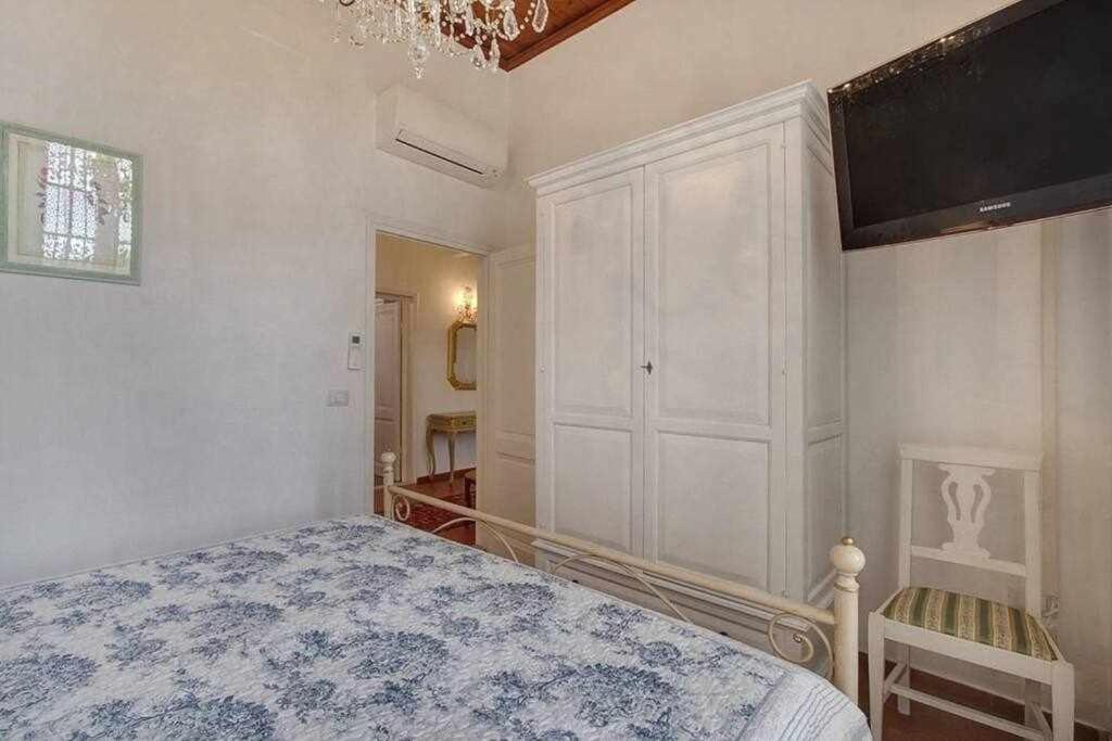 شقة Santa Croce Elegant With Garage فلورنس المظهر الخارجي الصورة