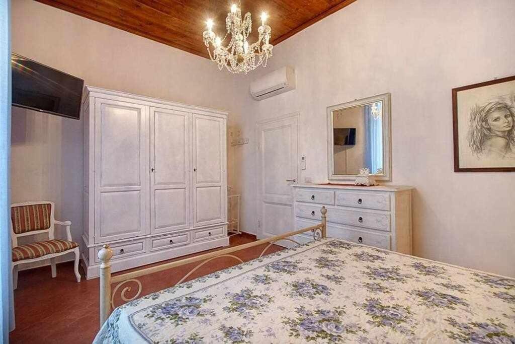 شقة Santa Croce Elegant With Garage فلورنس المظهر الخارجي الصورة