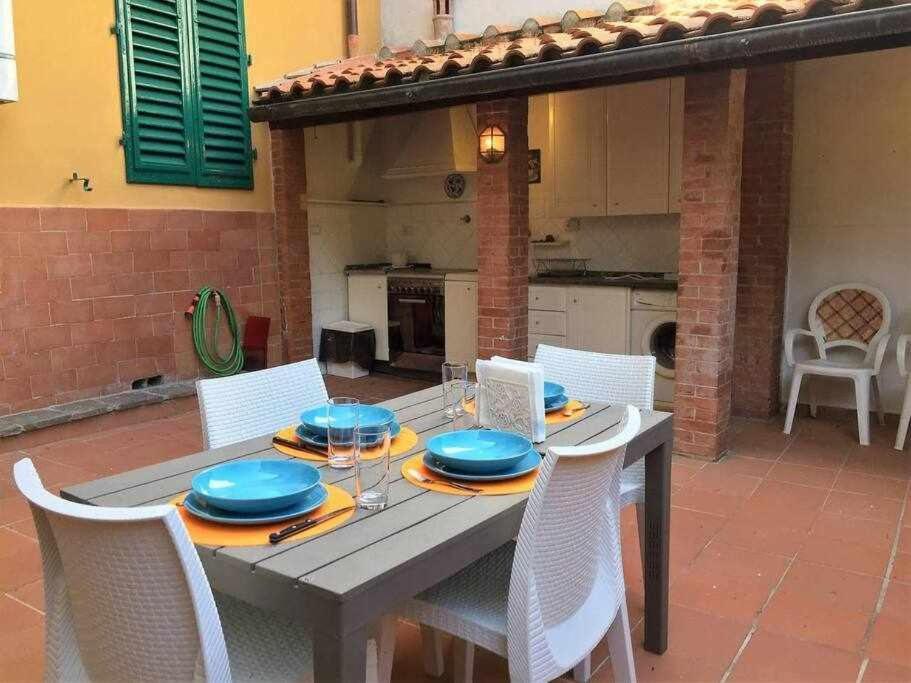 شقة Santa Croce Elegant With Garage فلورنس المظهر الخارجي الصورة